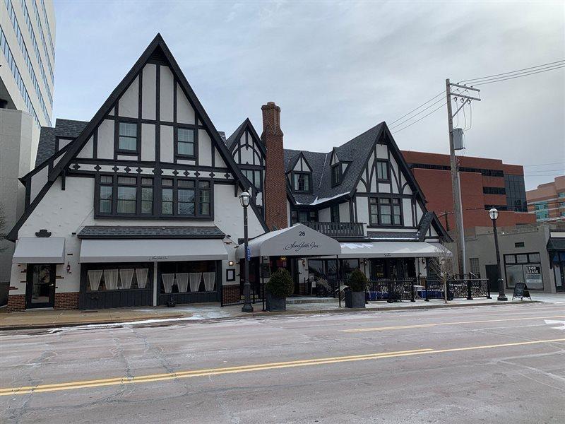 Seven Gables Inn, St Louis West, A Tribute Portfolio Hotel Clayton Exteriör bild