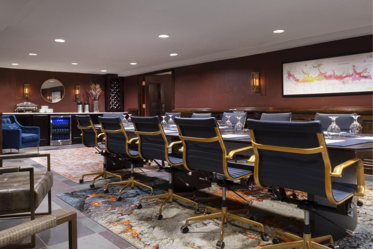 Seven Gables Inn, St Louis West, A Tribute Portfolio Hotel Clayton Exteriör bild