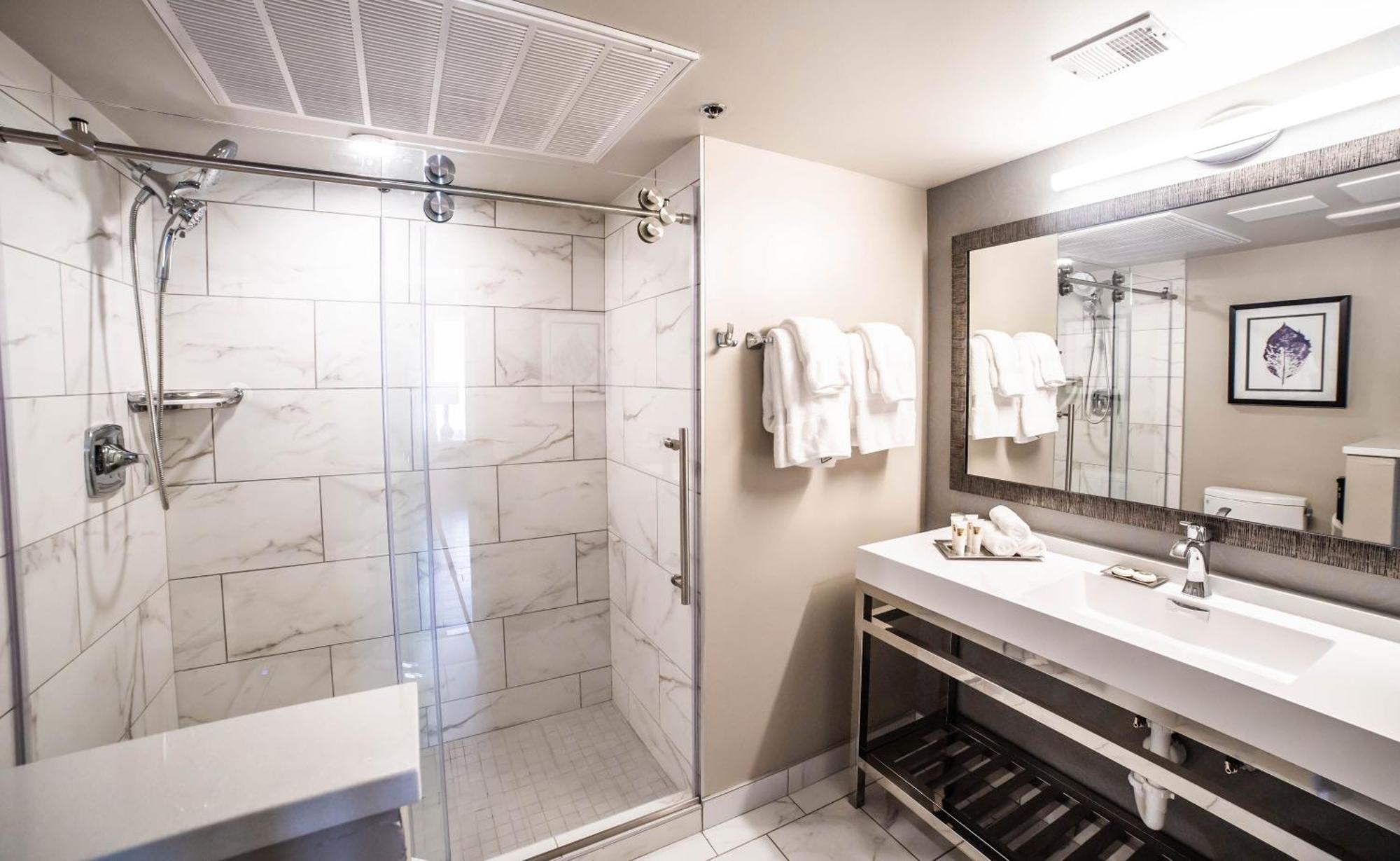 Seven Gables Inn, St Louis West, A Tribute Portfolio Hotel Clayton Exteriör bild