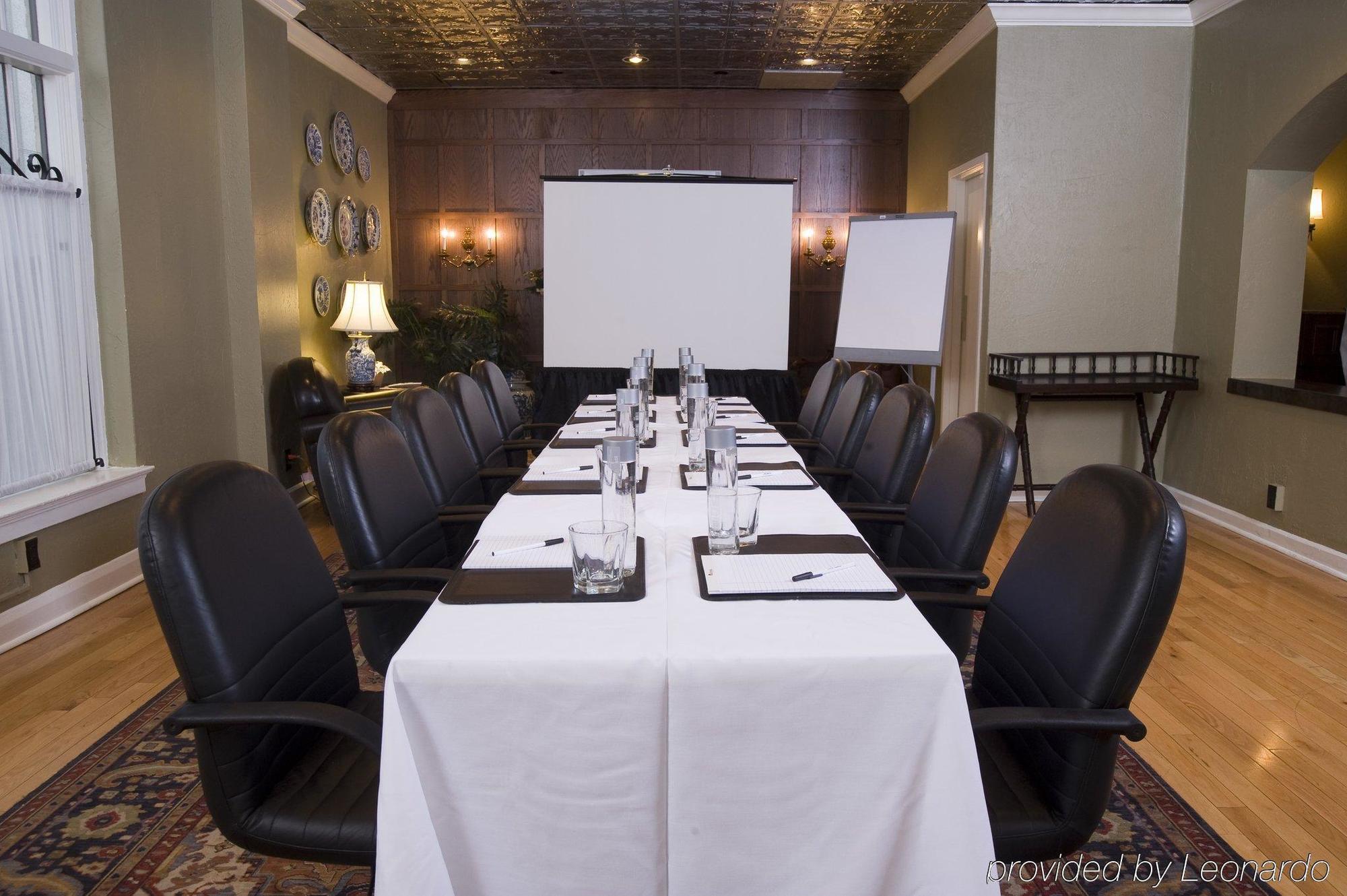 Seven Gables Inn, St Louis West, A Tribute Portfolio Hotel Clayton Bekvämligheter bild