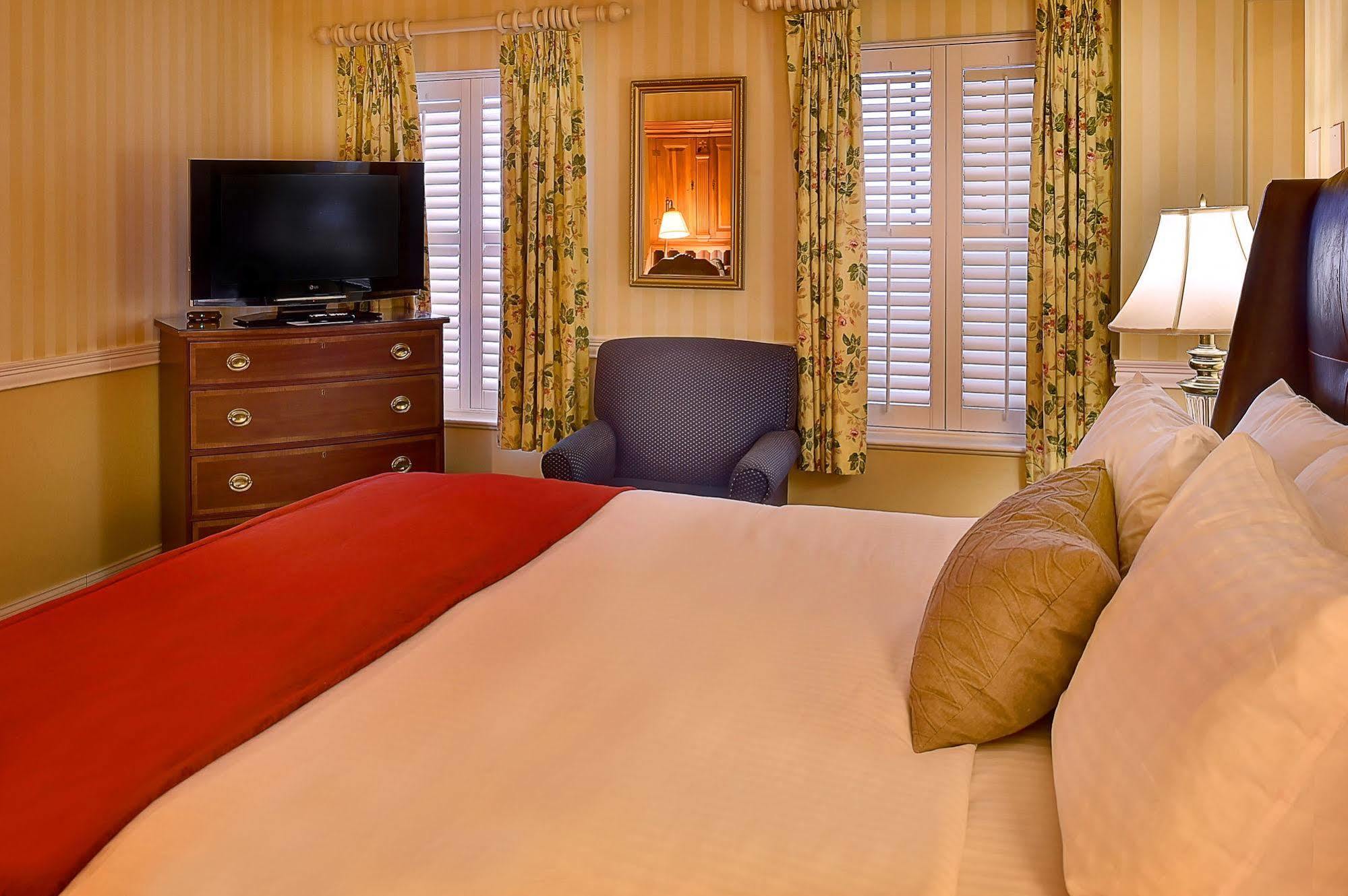 Seven Gables Inn, St Louis West, A Tribute Portfolio Hotel Clayton Exteriör bild