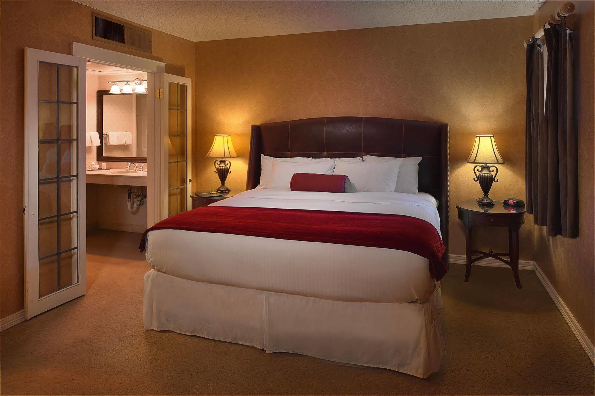 Seven Gables Inn, St Louis West, A Tribute Portfolio Hotel Clayton Exteriör bild